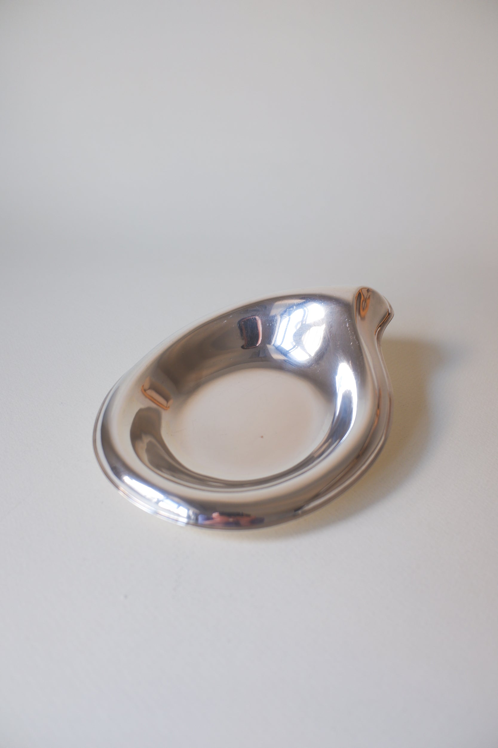 Vintage 鍍銀水滴形映光盤