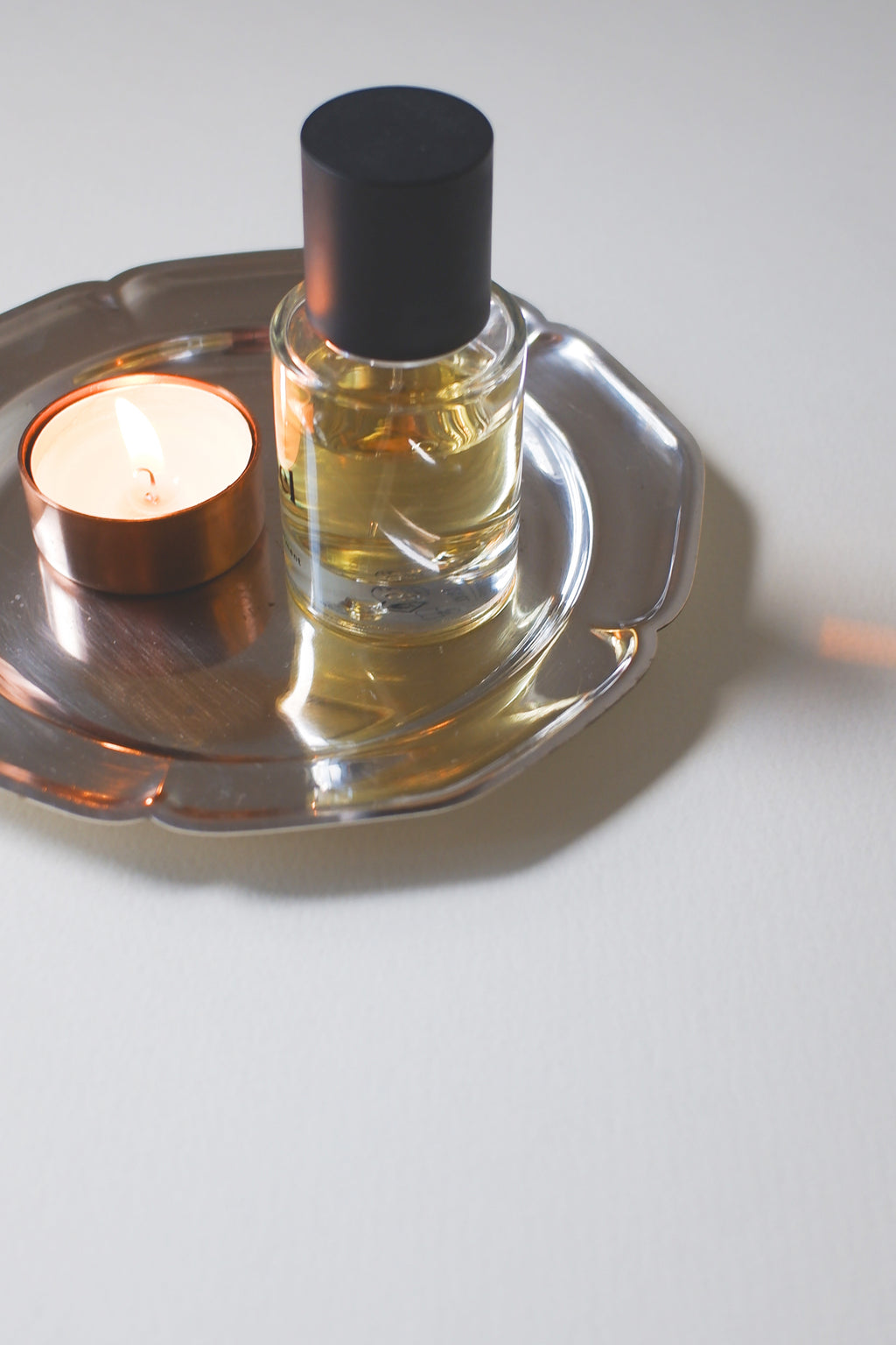 Vintage 鍍銀花瓣邊映光盤