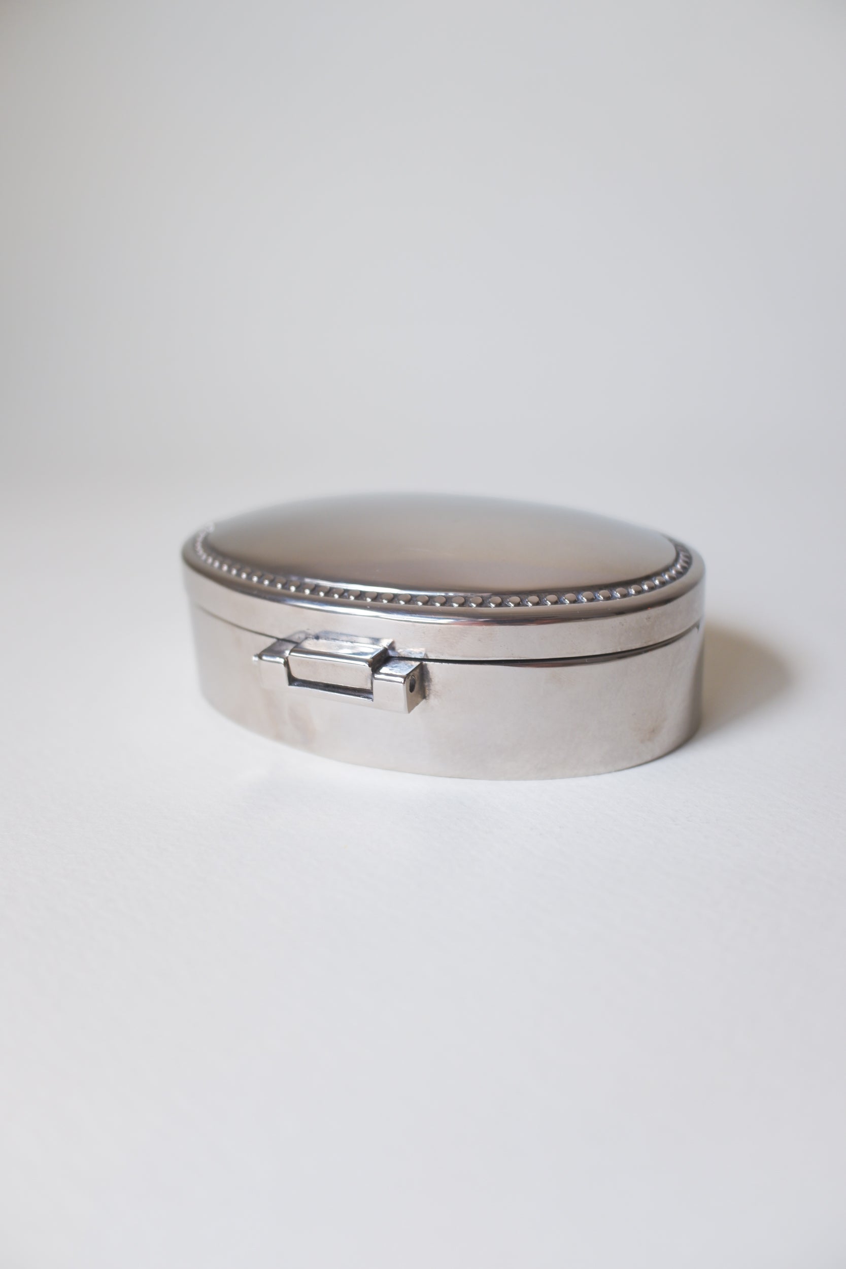 Vintage 橢圓形鍍銀收納盒