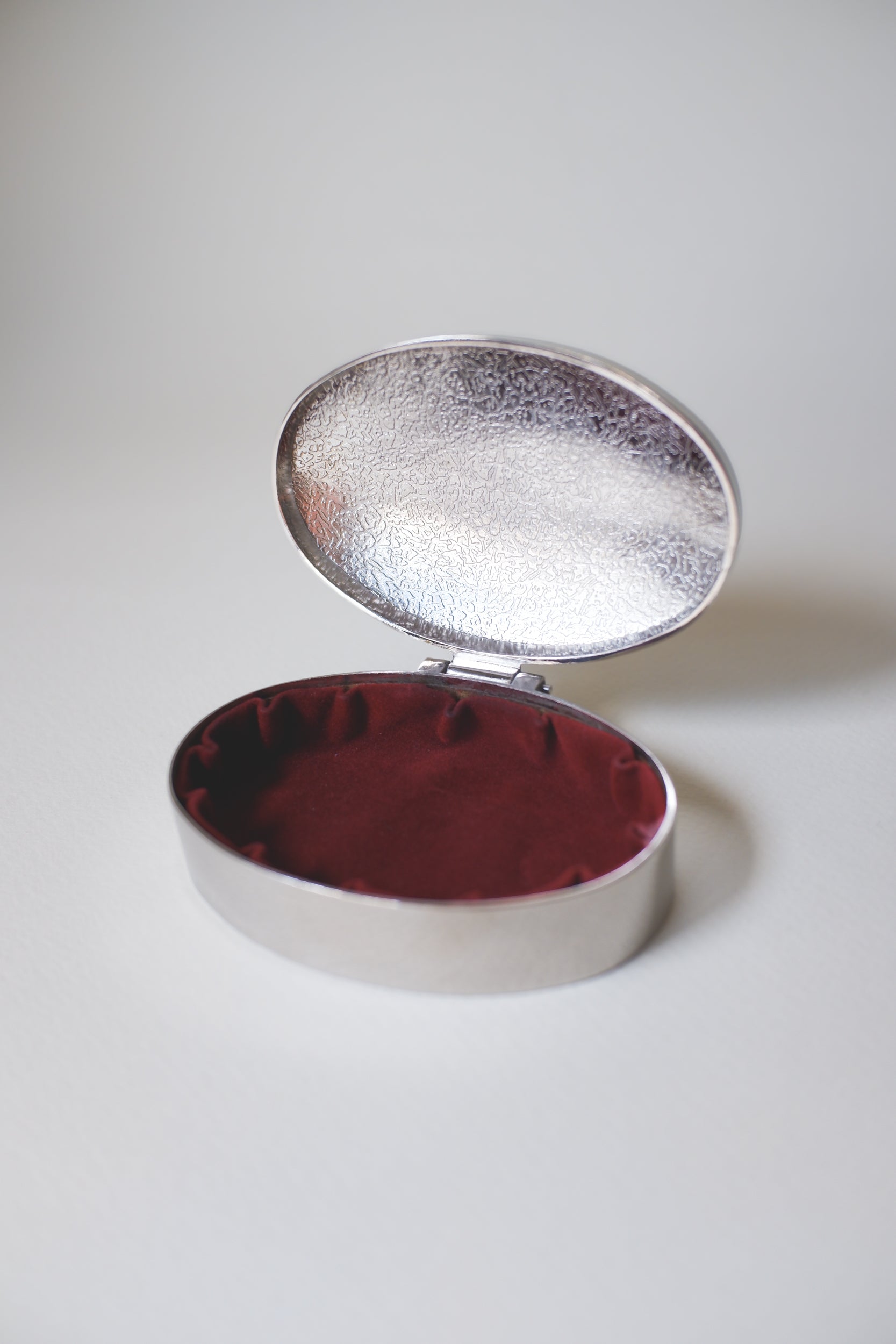 Vintage 橢圓形鍍銀收納盒