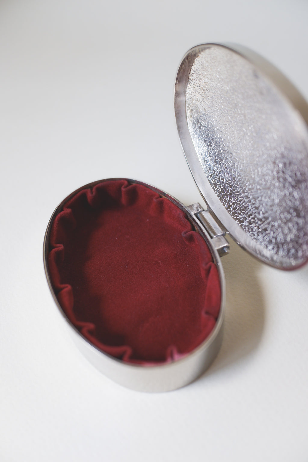 Vintage 橢圓形鍍銀收納盒