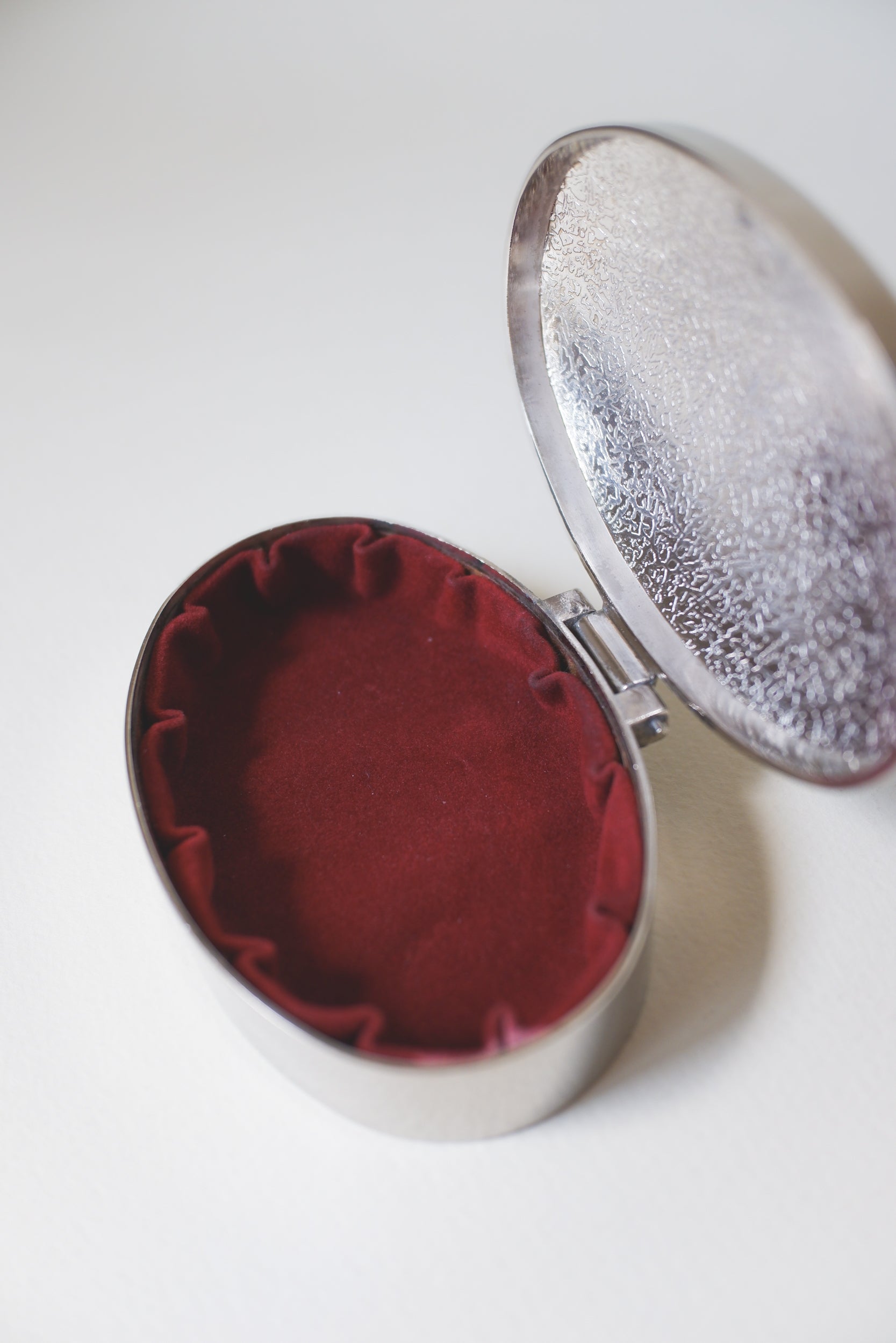 Vintage 橢圓形鍍銀收納盒