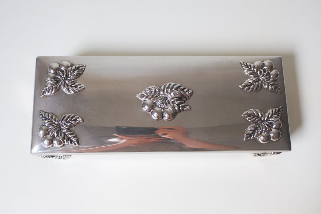 Vintage 鍍銀櫻桃浮雕首飾收納盒