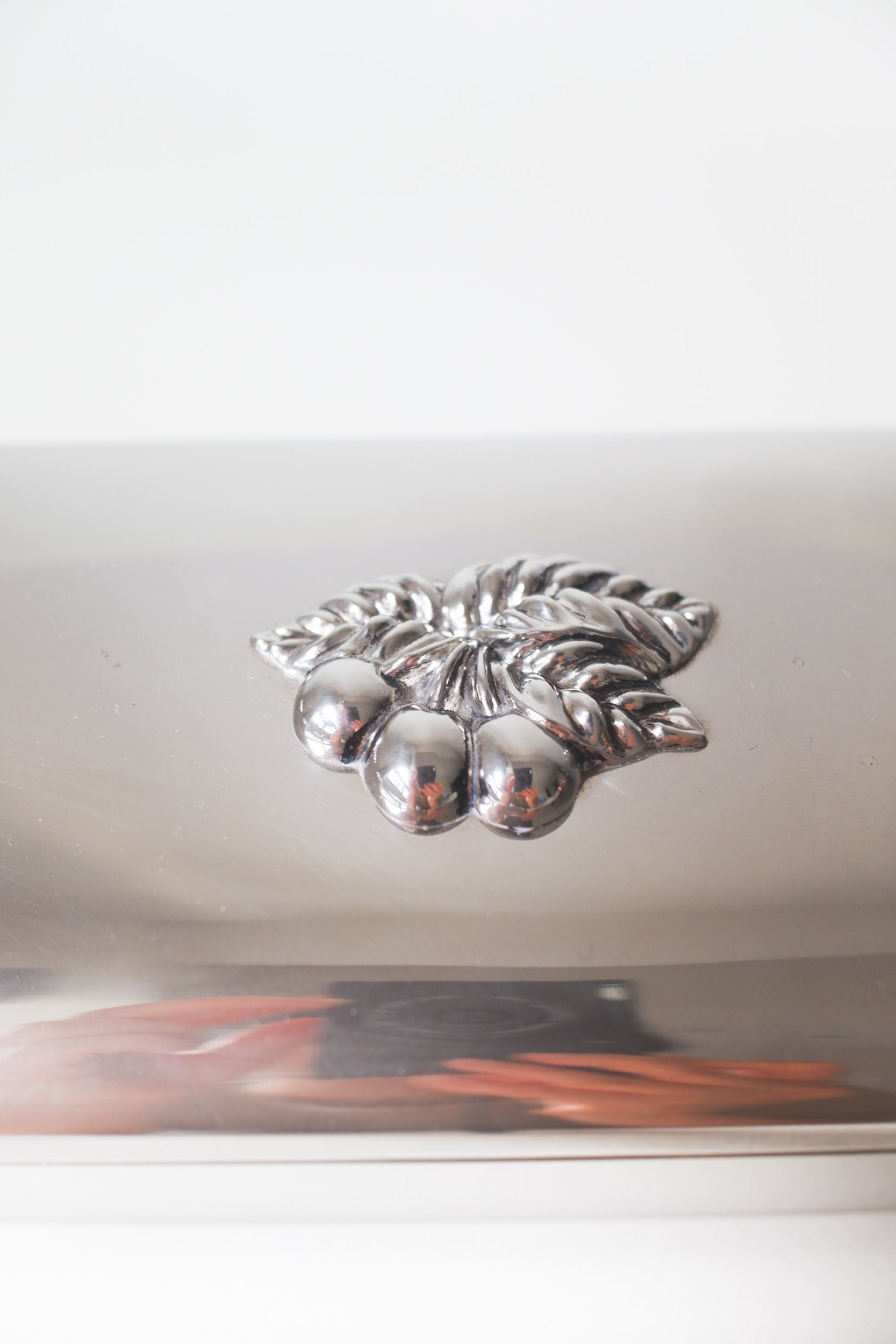 Vintage 鍍銀櫻桃浮雕首飾收納盒