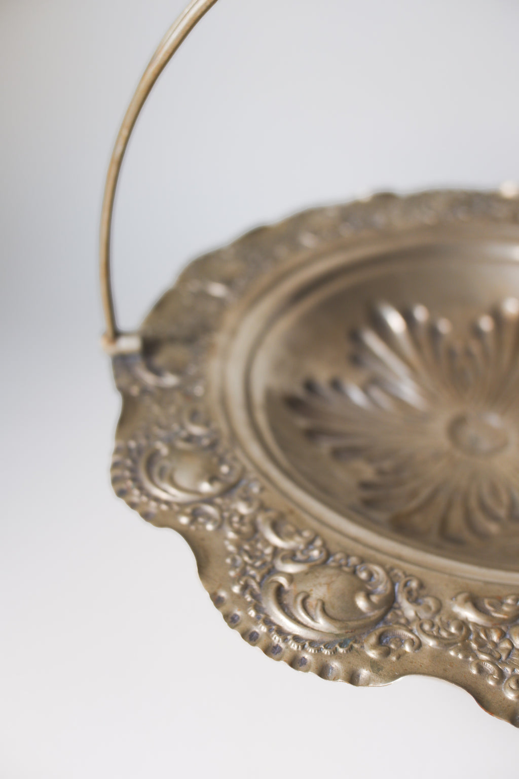 Vintage 1930‘s洛可可風鍍銀提把果盤