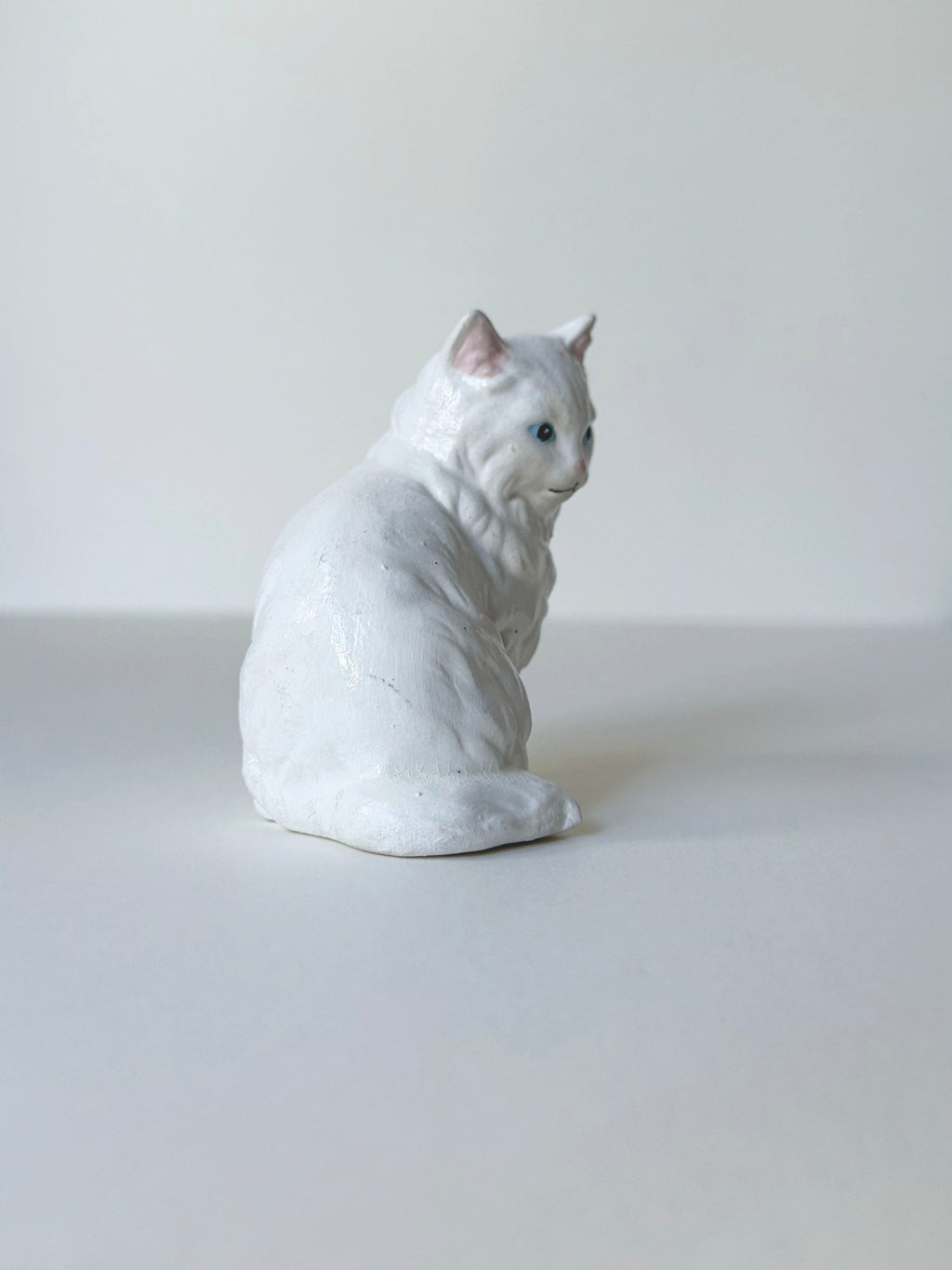 Vintage ceramic figurine｜白色波斯陶瓷貓貓