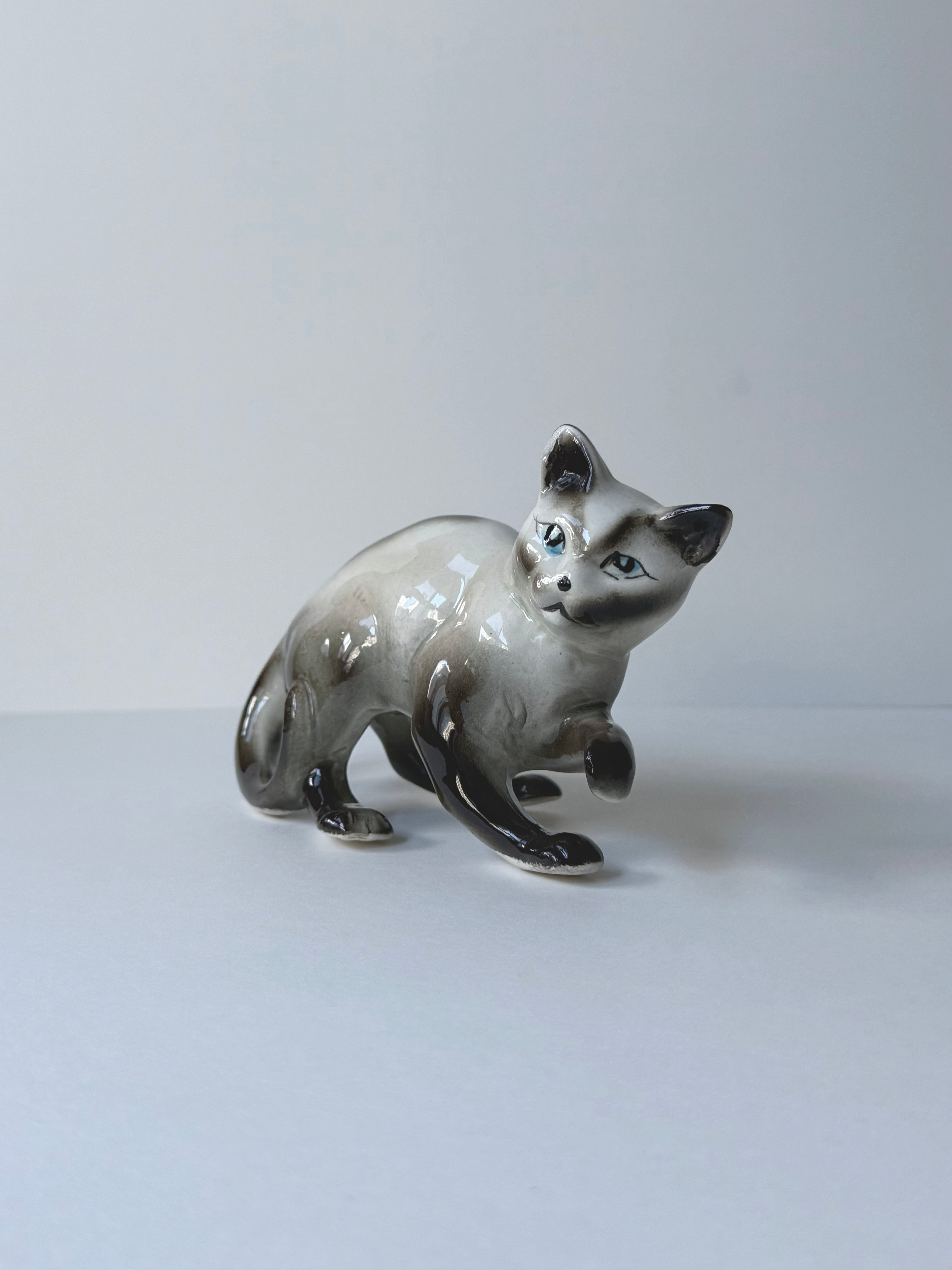 Vintage ceramic figurine｜名貴的陶瓷暹羅貓貓